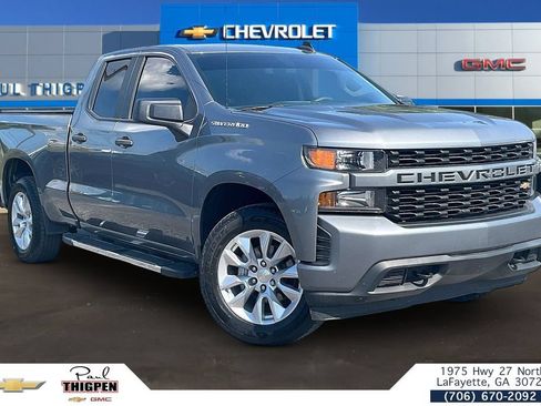 Used 2020 Chevrolet Silverado 1500 Custom w/ Custom Value Package RWD image 1