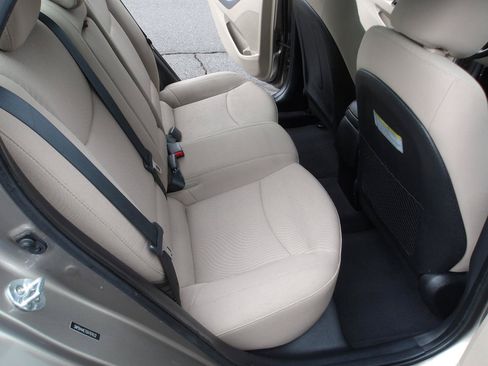 Used 2016 Hyundai Elantra Value Edition FWD image 11