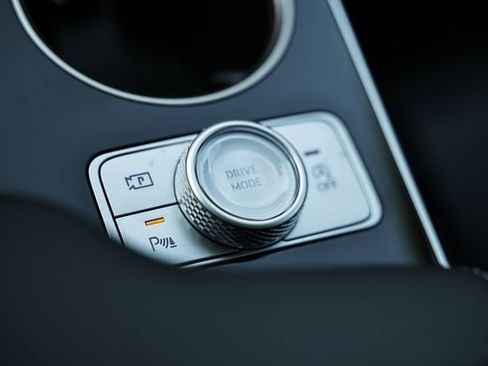 New 2026 Genesis GV80 2.5T RWD image 40