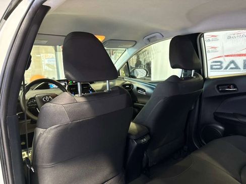 Used 2019 Toyota Prius L Eco FWD image 30