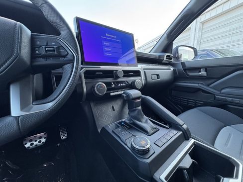 Used 2024 Toyota Tacoma TRD Sport image 23