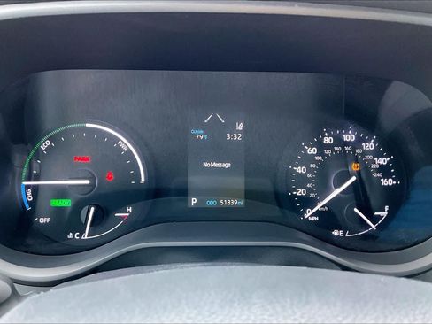 Certified 2024 Toyota Sienna XLE FWD image 26