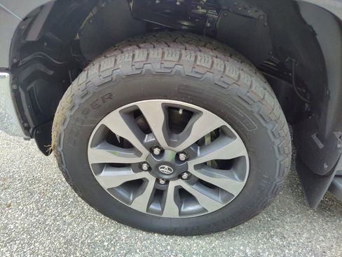 Used 2021 Toyota Tundra Limited image 22