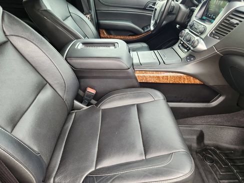 Used 2020 Chevrolet Tahoe Premier AWD/4WD image 9