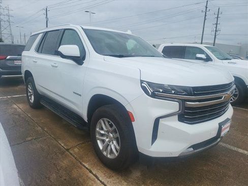 Used 2024 Chevrolet Tahoe LT RWD image 2