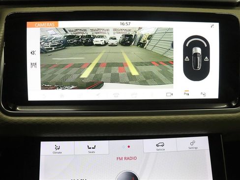 Used 2019 Land Rover Range Rover Velar S AWD/4WD image 33