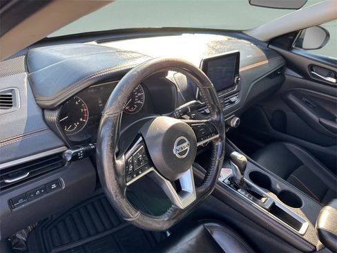 Used 2020 Nissan Altima 2.5 SR image 16