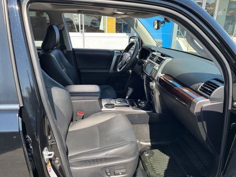 Used 2018 Toyota 4Runner Limited image 14