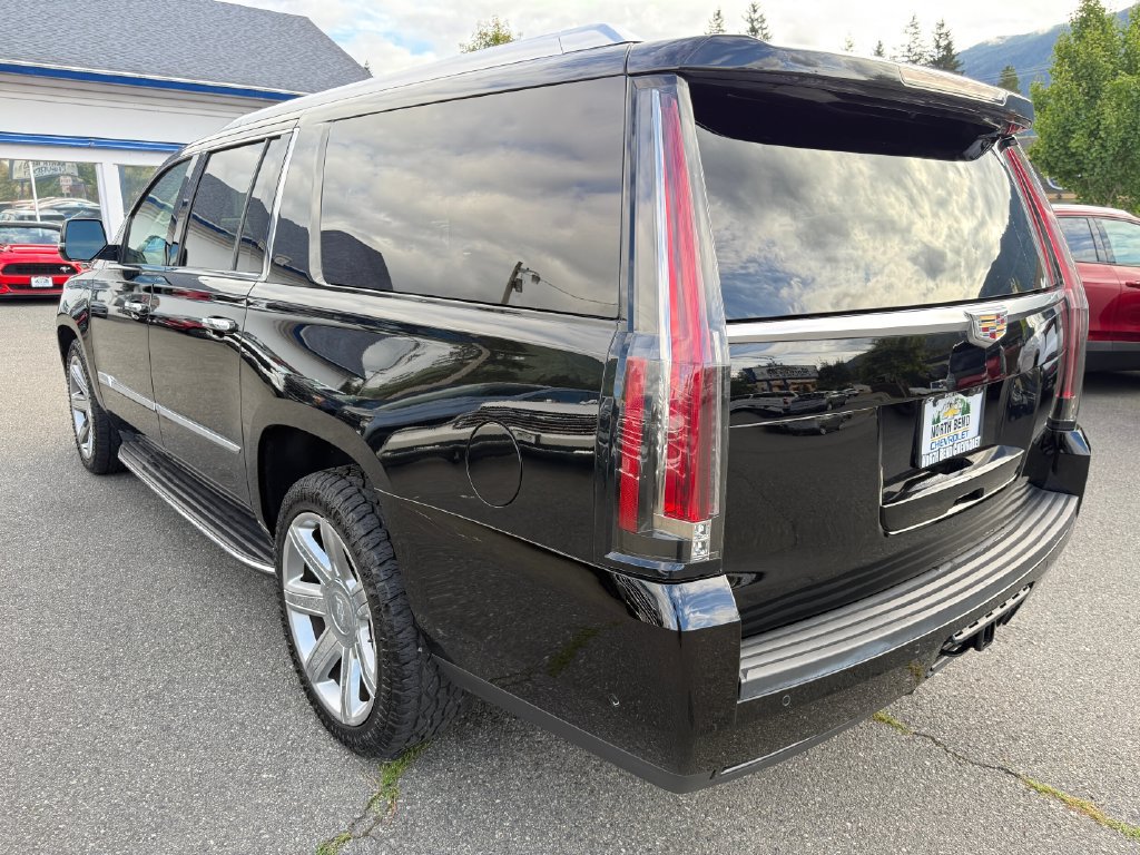 Used 2019 Cadillac Escalade ESV Luxury AWD/4WD image 5
