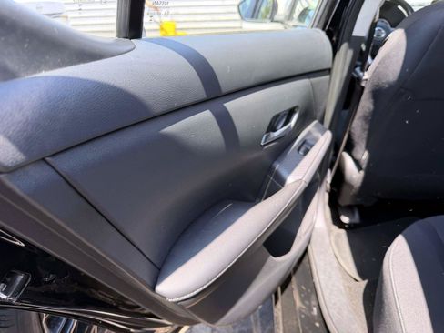 Used 2023 Nissan Sentra SV w/ All-Weather Package FWD image 11