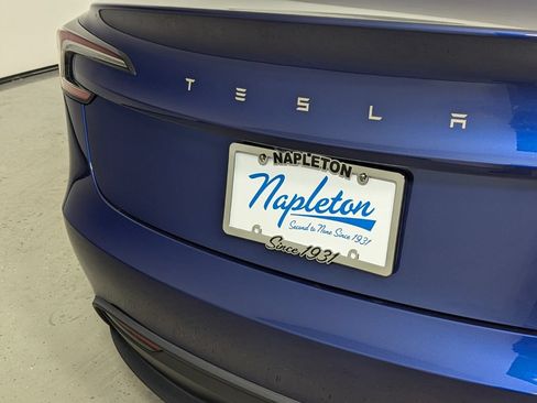 Used 2024 Tesla Model 3 Long Range RWD image 9