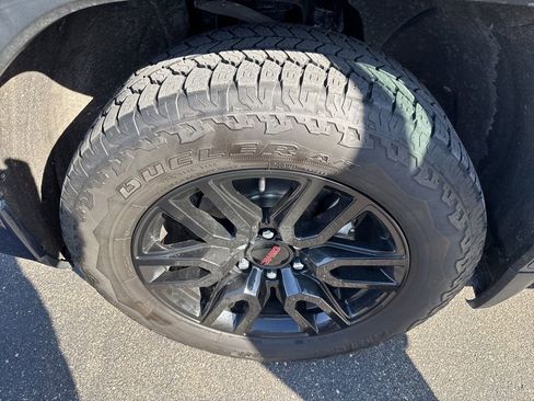 Used 2021 GMC Sierra 1500 Elevation w/ LPO, Elevation Black Package AWD/4WD image 21