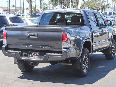 Used 2022 Toyota Tacoma TRD Sport w/ Technology Package image 6