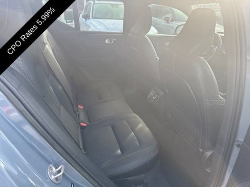 Used 2023 Volvo XC40 B5 Ultimate w/ Protection Package Premier AWD/4WD image 5