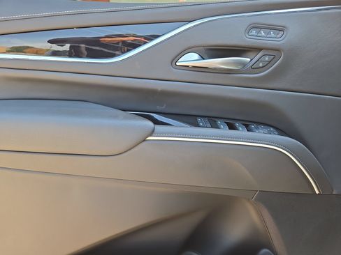 Used 2024 Cadillac Escalade Sport w/ Touring Package RWD image 15