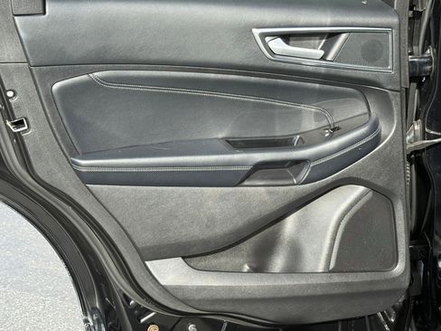 Used 2018 Ford Edge Titanium w/ Equipment Group 301A image 24