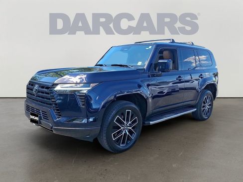 Used 2024 Lexus GX 550 w/ Cold Area Package AWD/4WD image 3