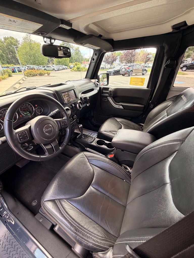 Used 2018 Jeep Wrangler Sahara w/ Dual Top Group AWD/4WD image 5