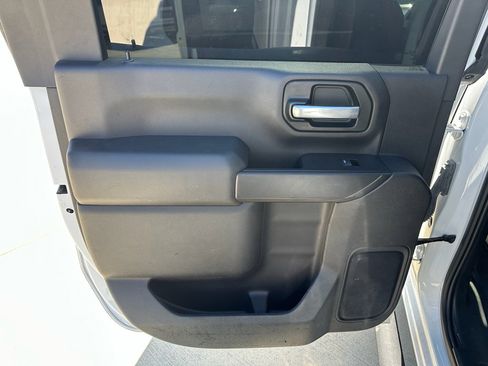 Used 2021 Chevrolet Silverado 2500 LT w/ Z71 Off-Road Package image 13