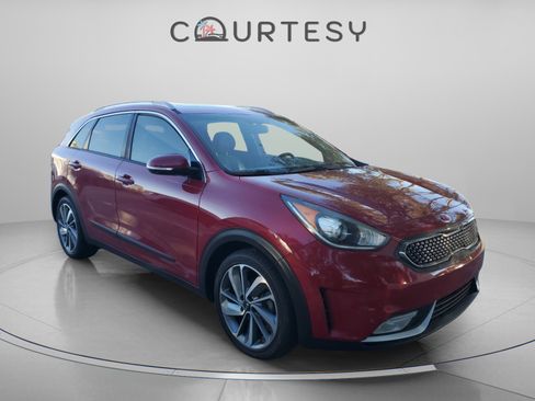 Certified 2017 Kia Niro Touring image 6