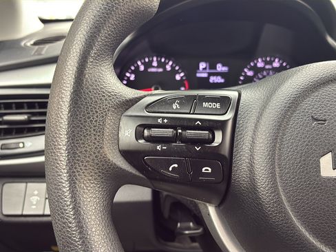 Used 2022 Kia Rio S FWD image 32