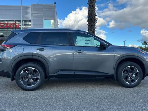 New 2026 Nissan Rogue SV w/ SV Premium Package image 4