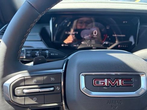 New 2026 GMC Acadia AT4 w/ Luxury Package AWD/4WD image 27