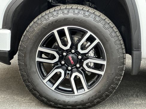 Certified 2026 GMC Sierra 1500 AT4 w/ AT4 Premium Package image 27