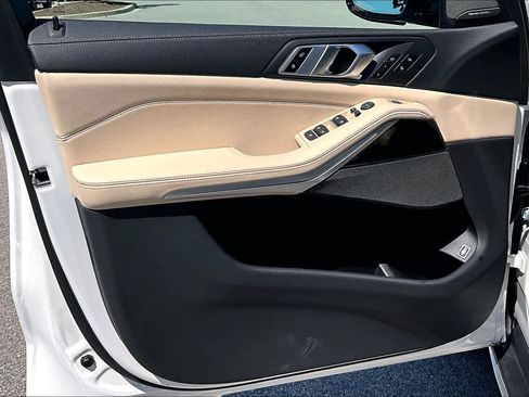 Used 2021 BMW X5 xDrive45e w/ Premium Package image 24