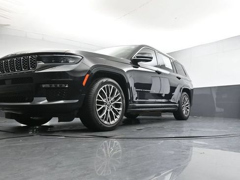 Used 2023 Jeep Grand Cherokee L Summit AWD/4WD image 25