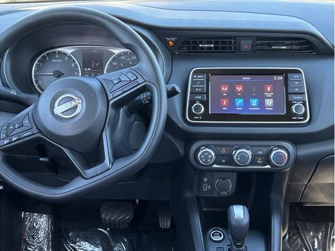 Used 2024 Nissan Kicks S image 10