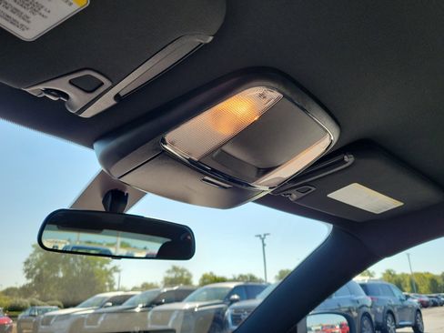 Used 2023 Dodge Charger SXT image 30