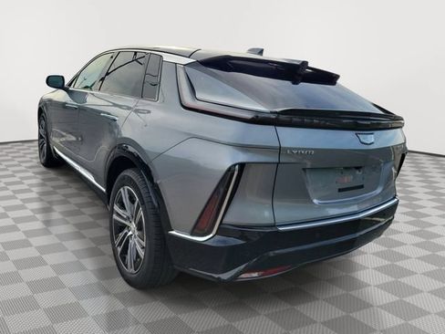 Certified 2024 Cadillac Lyriq Luxury AWD/4WD image 4