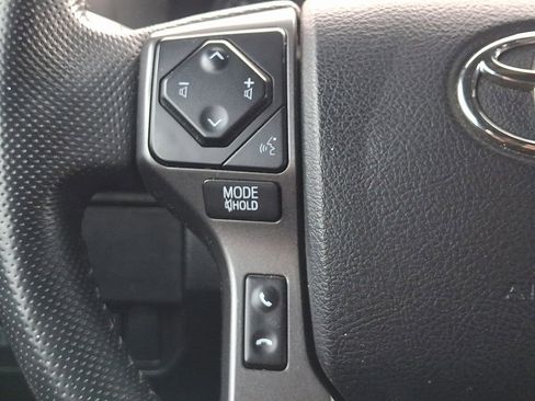 Used 2022 Toyota Tacoma TRD Off-Road w/ Technology Package image 20