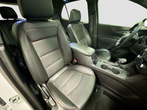 Used 2024 Chevrolet Equinox RS w/ RS Leather Package image 29