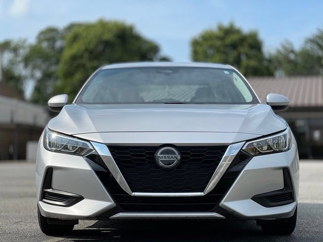 Used 2021 Nissan Sentra SV FWD image 2