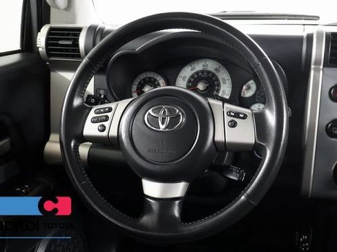 Used 2013 Toyota FJ Cruiser 4WD w/ Trail Teams Special Edition image 14