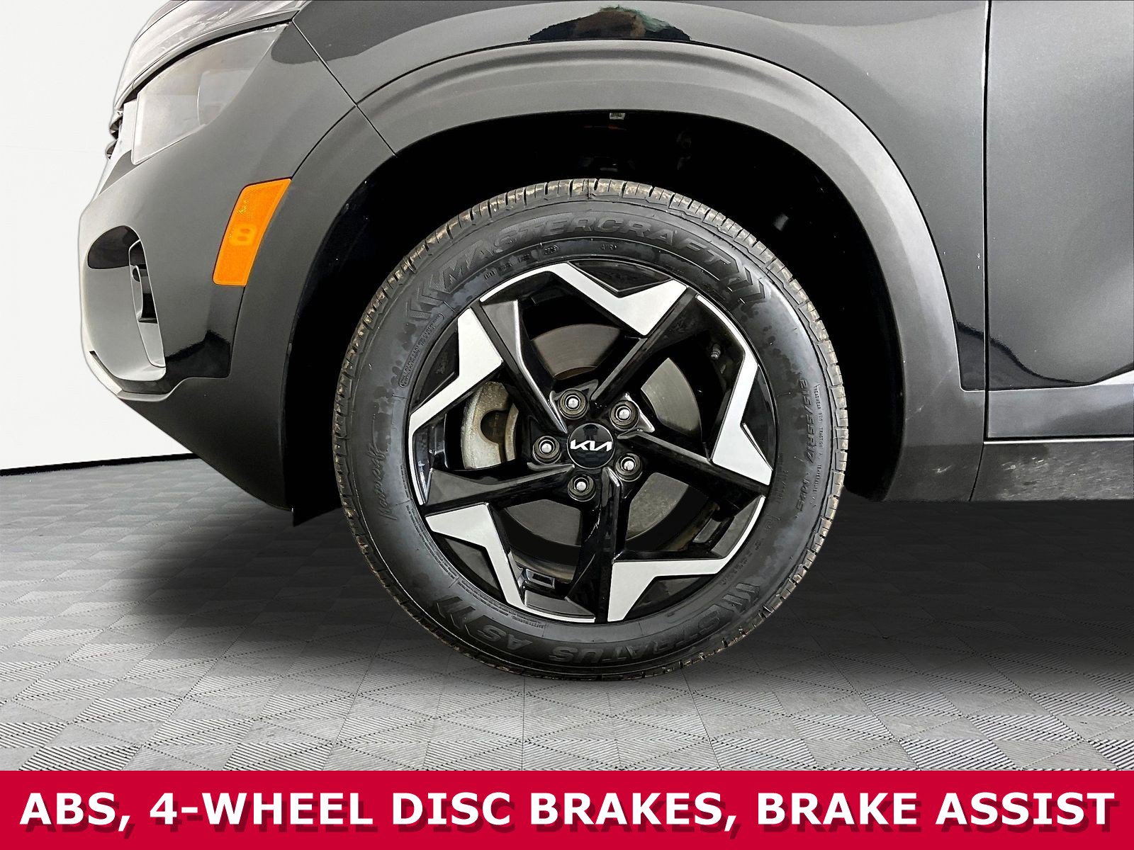 Certified 2024 Kia Seltos EX AWD/4WD image 32