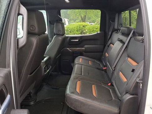 Used 2021 GMC Sierra 1500 AT4 w/ AT4 Value Package AWD/4WD image 8