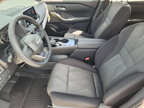 New 2026 Nissan Rogue SV FWD image 9