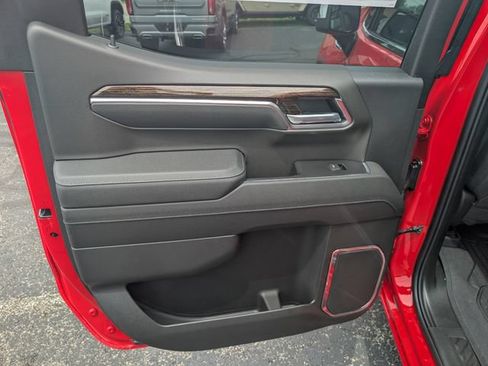 New 2026 GMC Sierra 1500 SLE AWD/4WD image 11