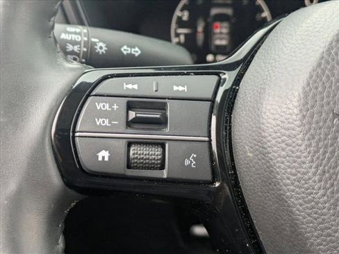 Used 2025 Honda CR-V EX-L image 11