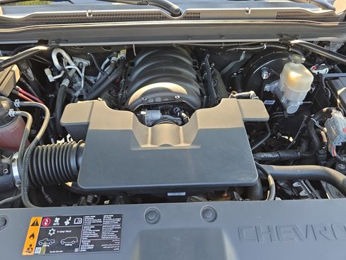 Used 2019 Chevrolet Tahoe Premier w/ Premier Plus Edition AWD/4WD image 32