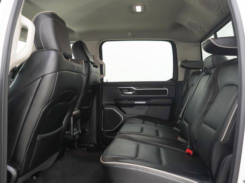 Used 2022 RAM 1500 Laramie AWD/4WD image 18
