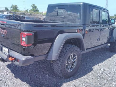 Used 2026 Jeep Gladiator Mojave AWD/4WD image 5