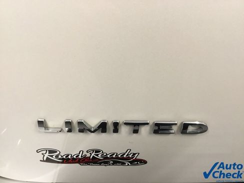 Used 2017 Ford Expedition Limited w/ Equipment Group 301A AWD/4WD image 15