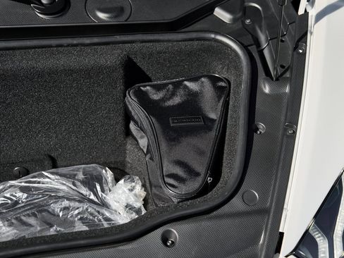 Used 2022 Lamborghini Huracan EVO image 18