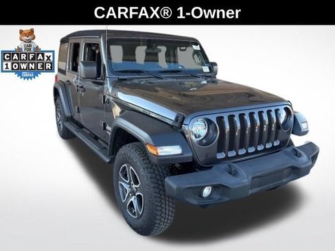 Used 2021 Jeep Wrangler Unlimited Sport AWD/4WD image 3