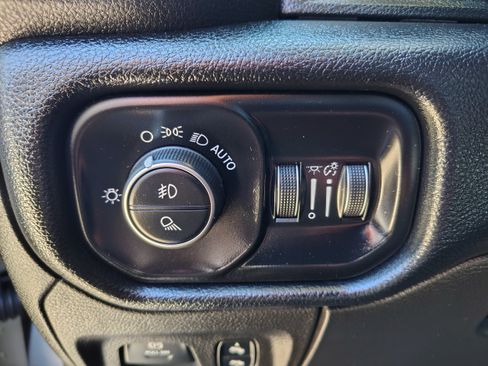 Certified 2019 RAM 1500 Big Horn AWD/4WD image 32