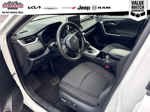 Used 2024 Toyota RAV4 XLE AWD/4WD image 14